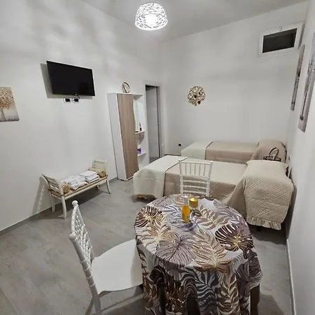 Casa Miccio ベッド・アンド・ブレックファスト 3*